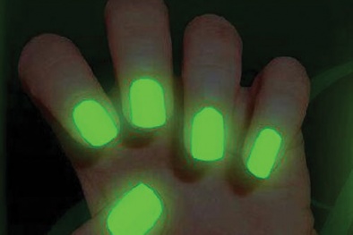 Sơn móng tay phát sáng: Đẹp nhưng độc!